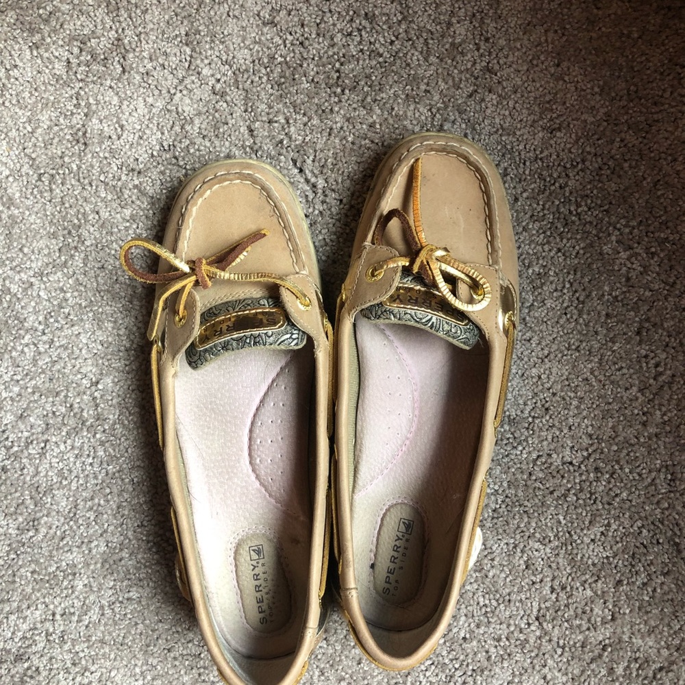 Sperrys - women’s boat 8.5